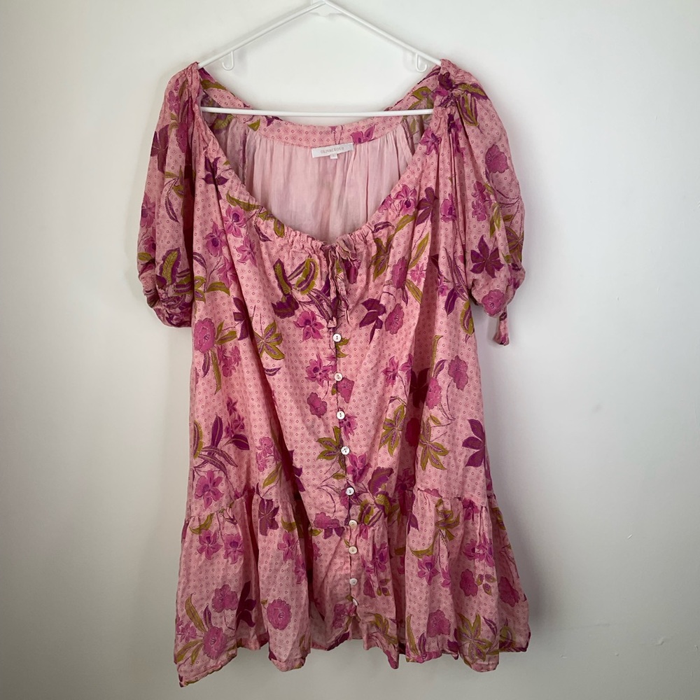 Olivaceous Short Sleeve Mini Dress in a pink tropical floral pattern size large
